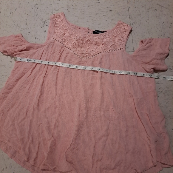 Lily Morgan | Pink cold shoulder t shirt with lace details - Picture 9 of 13